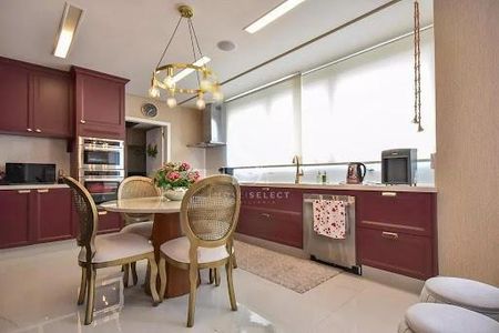 Apartamento à venda com 252m², 3 quartos e 4 vagas