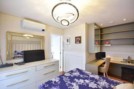 Apartamento à venda com 252m², 3 quartos e 4 vagas