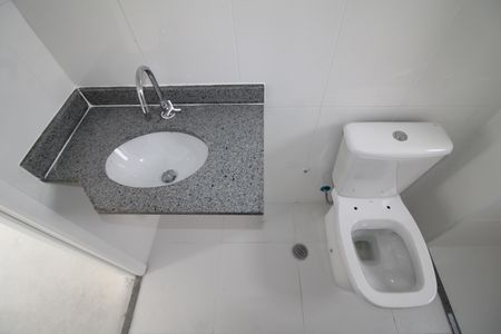Apartamento à venda com 57m², 2 quartos e 1 vagaQuarto 2 - Banheiro