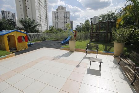 Apartamento à venda com 107m², 3 quartos e 2 vagasÁrea comum - Playground