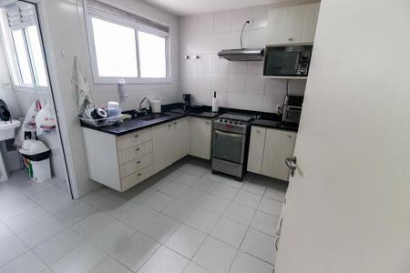 Apartamento à venda com 107m², 3 quartos e 2 vagas Apartamento à venda com 107m², 3 quartos e 2 vagasCozinha - Armários