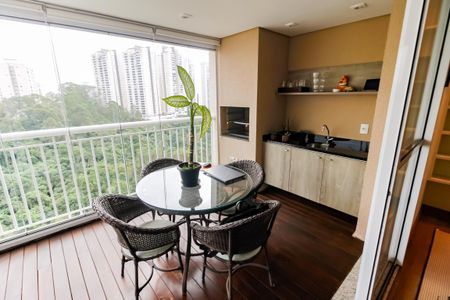 Apartamento à venda com 107m², 3 quartos e 2 vagas Apartamento à venda com 107m², 3 quartos e 2 vagasVaranda gourmet