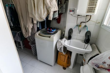 Apartamento à venda com 107m², 3 quartos e 2 vagas Apartamento à venda com 107m², 3 quartos e 2 vagasÁrea de Serviço