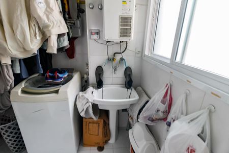 Apartamento à venda com 107m², 3 quartos e 2 vagas Apartamento à venda com 107m², 3 quartos e 2 vagasÁrea de Serviço