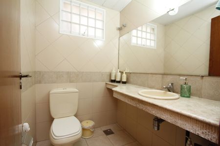 Casa à venda com 360m², 4 quartos e 3 vagasLavabo