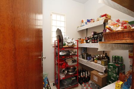 Casa à venda com 360m², 4 quartos e 3 vagasQUARTO DE DESPENSA