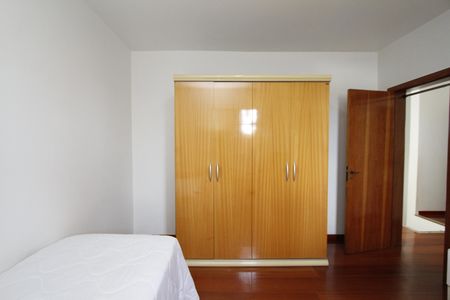 Casa à venda com 360m², 4 quartos e 3 vagasQuarto 4