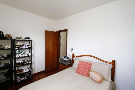 Casa à venda com 360m², 4 quartos e 3 vagasQuarto 2