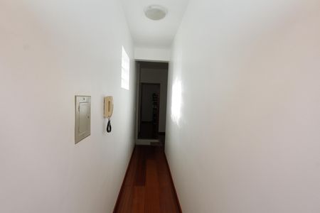 Casa à venda com 360m², 4 quartos e 3 vagasCorredor