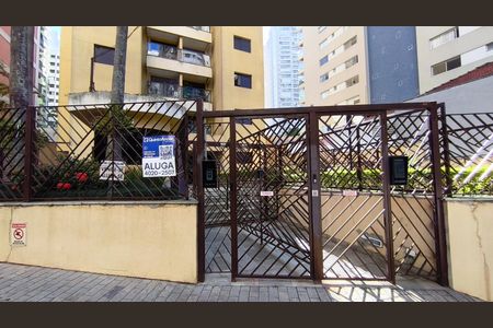 Fachada + Plaquinha de apartamento para alugar com 3 quartos, 78m² em Vila Mariana, São Paulo