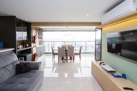Apartamento para alugar com 1 quarto, 64m² em Santo Amaro, São Paulo