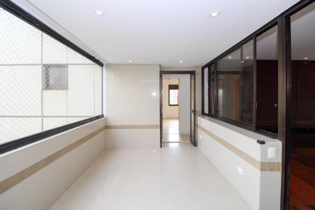 Varanda de apartamento para alugar com 3 quartos, 185m² em Real Parque, São Paulo