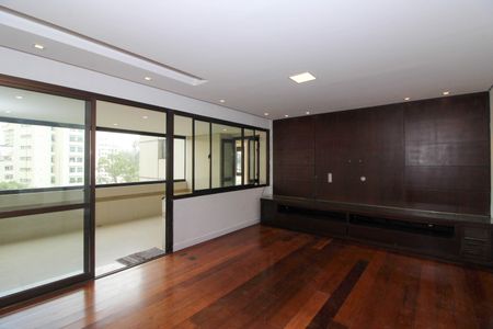 Sala  de apartamento para alugar com 3 quartos, 185m² em Real Parque, São Paulo