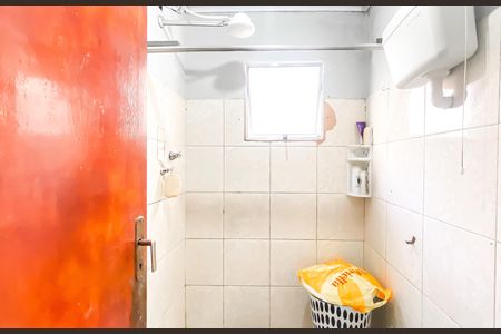 Banheiro de casa para alugar com 1 quarto, 30m² em Vila Ré, São Paulo