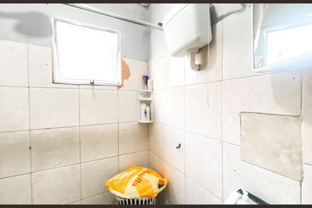 Casa para alugar com 30m², 1 quarto e sem vaga Casa para alugar com 30m², 1 quarto e sem vagaBanheiro