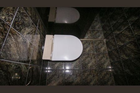 Casa para alugar com 150m², 2 quartos e 1 vaga Casa para alugar com 150m², 2 quartos e 1 vagaBanheiro da Suíte