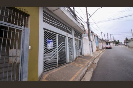 Casa para alugar com 150m², 2 quartos e 1 vaga Casa para alugar com 150m², 2 quartos e 1 vagaFachada