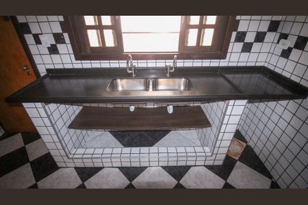 Casa para alugar com 150m², 2 quartos e 1 vaga Casa para alugar com 150m², 2 quartos e 1 vagaCozinha