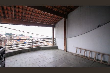 Casa para alugar com 150m², 2 quartos e 1 vaga Casa para alugar com 150m², 2 quartos e 1 vagaVaranda