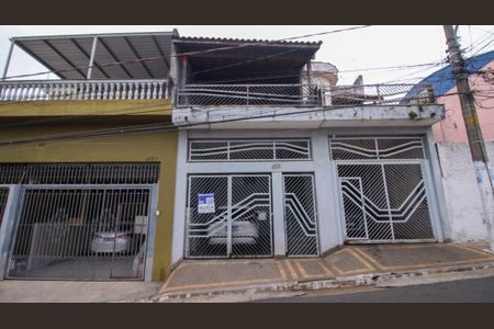 Casa para alugar com 150m², 2 quartos e 1 vaga Casa para alugar com 150m², 2 quartos e 1 vagaFachada