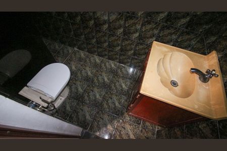 Casa para alugar com 150m², 2 quartos e 1 vaga Casa para alugar com 150m², 2 quartos e 1 vagaBanheiro da Suíte