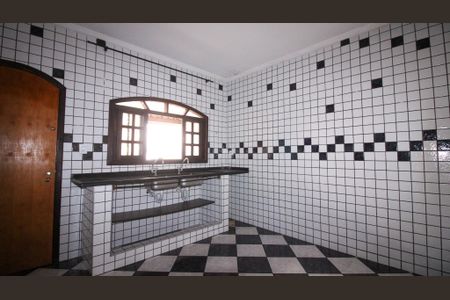 Casa para alugar com 150m², 2 quartos e 1 vaga Casa para alugar com 150m², 2 quartos e 1 vagaCozinha