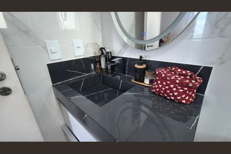 Apartamento à venda com 92m², 3 quartos e 2 vagas Apartamento à venda com 92m², 3 quartos e 2 vagasBanheiro da Suíte 2