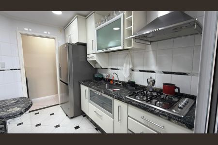 Apartamento à venda com 92m², 3 quartos e 2 vagas Apartamento à venda com 92m², 3 quartos e 2 vagasCozinha
