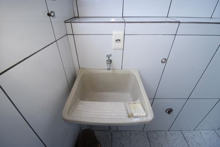 Casa para alugar com 80m², 2 quartos e sem vagaÁrea de Serviço