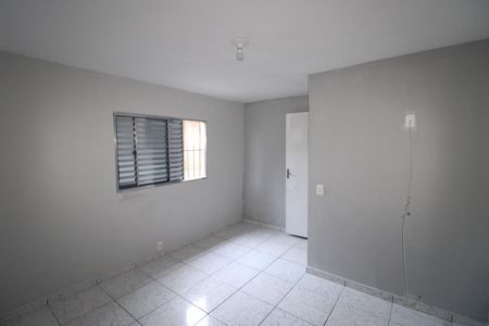 Quarto 1 de casa para alugar com 2 quartos, 80m² em Conjunto Residencial José Bonifácio, São Paulo