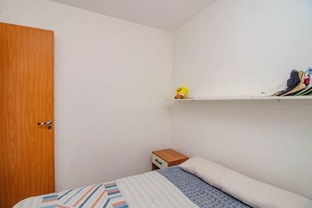 Quarto 1 de apartamento para alugar com 2 quartos, 48m² em Morro Santana, Porto Alegre