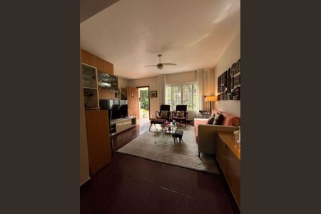 Casa à venda com 135m², 3 quartos e 2 vagas