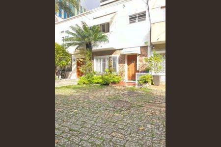 Casa à venda com 135m², 3 quartos e 2 vagas