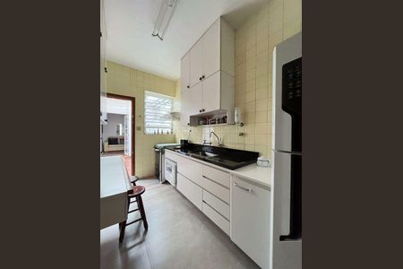 Casa à venda com 135m², 3 quartos e 2 vagas