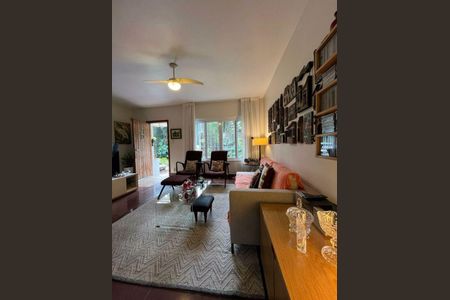 Casa à venda com 135m², 3 quartos e 2 vagas