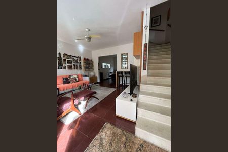 Casa à venda com 135m², 3 quartos e 2 vagas