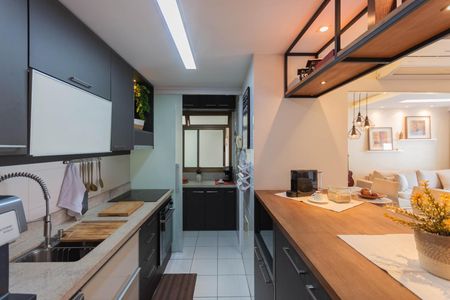 Apartamento à venda com 78m², 3 quartos e 1 vagaCozinha e Área de Serviço
