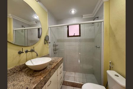 Apartamento à venda com 120m², 3 quartos e 2 vagas Apartamento à venda com 120m², 3 quartos e 2 vagasSuíte - Banheiro