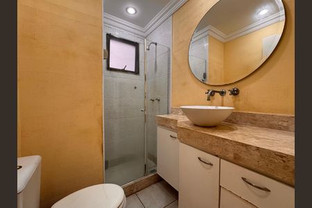 Apartamento à venda com 120m², 3 quartos e 2 vagas Apartamento à venda com 120m², 3 quartos e 2 vagasBanheiro Social