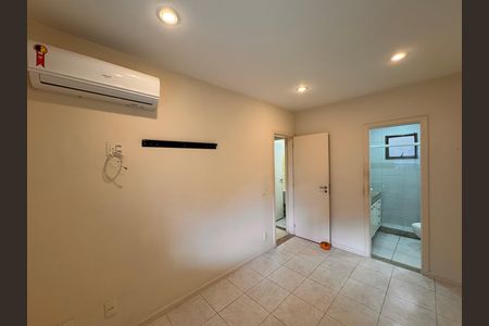 Apartamento à venda com 120m², 3 quartos e 2 vagas Apartamento à venda com 120m², 3 quartos e 2 vagasSuíte