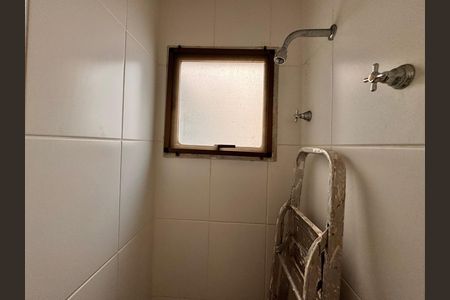 Apartamento à venda com 120m², 3 quartos e 2 vagas Apartamento à venda com 120m², 3 quartos e 2 vagasCozinha e Área de Serviço - Banheiro