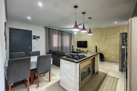 Casa para alugar com 150m², 3 quartos e 2 vagas Casa para alugar com 150m², 3 quartos e 2 vagasSala