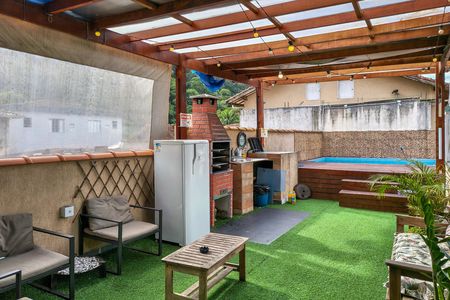 Casa para alugar com 150m², 3 quartos e 2 vagas Casa para alugar com 150m², 3 quartos e 2 vagasÁrea comum - Churrasqueira
