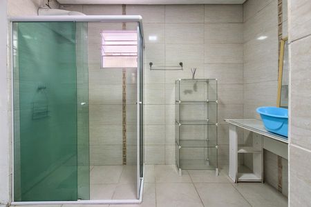 Casa para alugar com 150m², 3 quartos e 2 vagas Casa para alugar com 150m², 3 quartos e 2 vagasBanheiro da Suíte 1