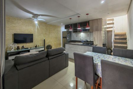 Casa para alugar com 150m², 3 quartos e 2 vagas Casa para alugar com 150m², 3 quartos e 2 vagasSala
