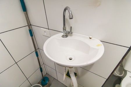 Casa para alugar com 33m², 2 quartos e sem vaga Casa para alugar com 33m², 2 quartos e sem vagaBanheiro