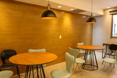 Apartamento à venda com 37m², 2 quartos e 1 vaga Apartamento à venda com 37m², 2 quartos e 1 vagaCoworking
