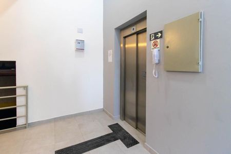 Apartamento à venda com 42m², 2 quartos e 1 vaga Apartamento à venda com 42m², 2 quartos e 1 vagaElevadores