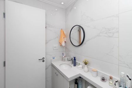 Apartamento à venda com 42m², 2 quartos e 1 vaga Apartamento à venda com 42m², 2 quartos e 1 vagaBanheiro