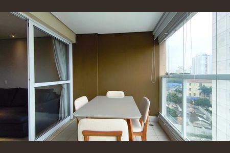 Apartamento à venda com 64m², 2 quartos e 1 vaga Apartamento à venda com 64m², 2 quartos e 1 vagaVaranda